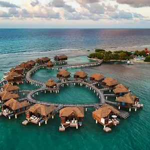 Sandals Royal Caribbean & Private Island - Couples Only 5*, Montego Bay Jamaica