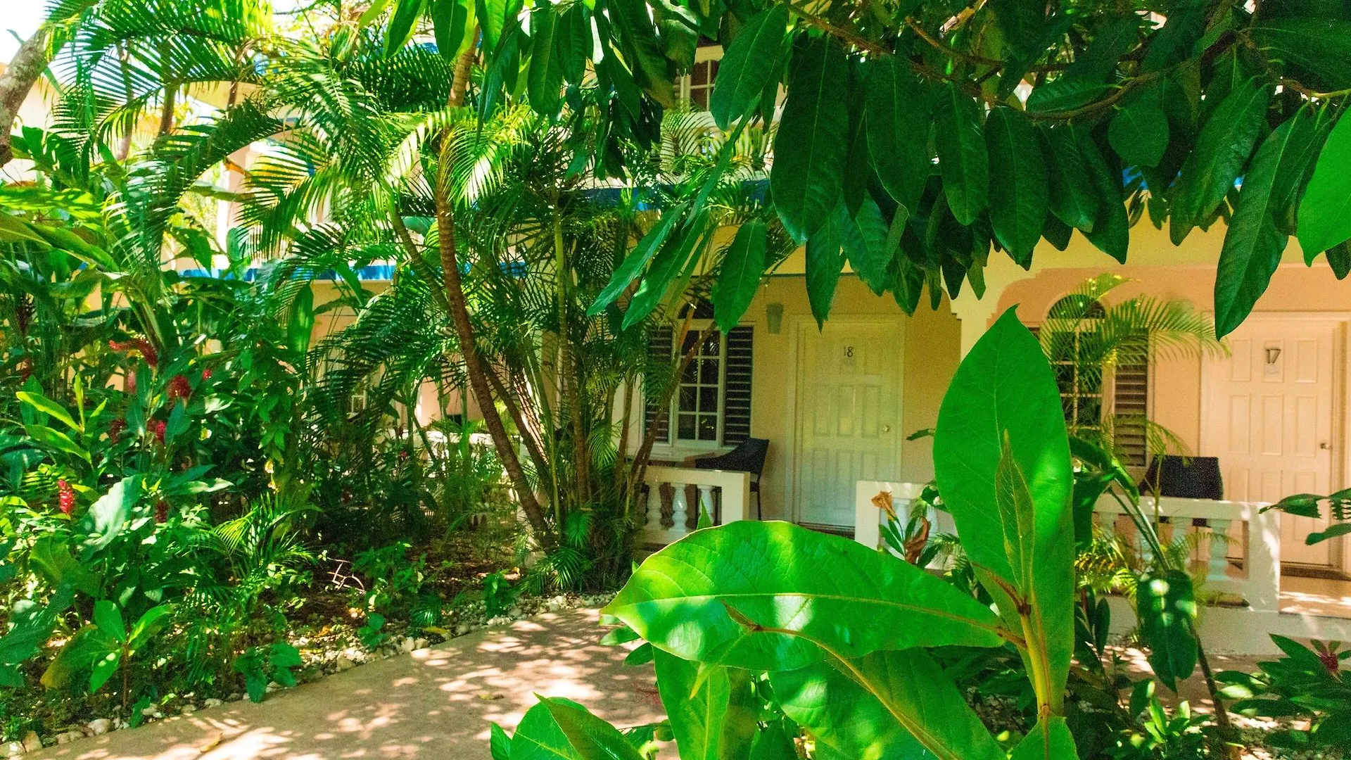 Travellers Beach Resort Negril Jamaica