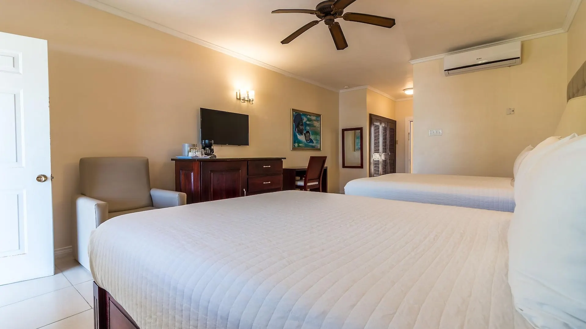 Travellers Beach Resort Negril