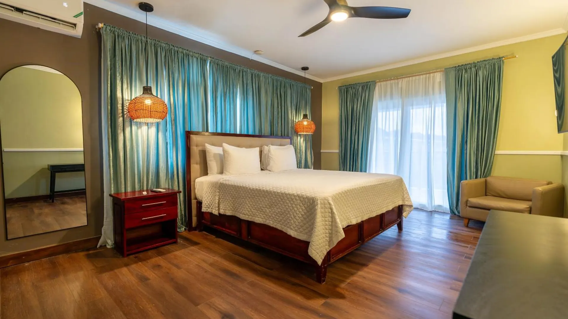 Travellers Beach Resort Negril